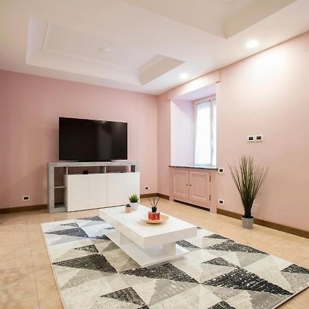 Apartament Appia Luxe - A Poche Fermate Del Centro Rzym Zewnętrze zdjęcie
