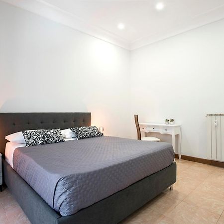 Apartament Appia Luxe - A Poche Fermate Del Centro Rzym Zewnętrze zdjęcie
