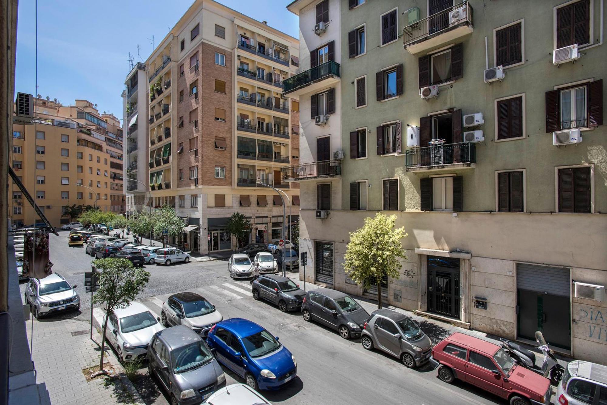 Apartament Appia Luxe - A Poche Fermate Del Centro Rzym Zewnętrze zdjęcie